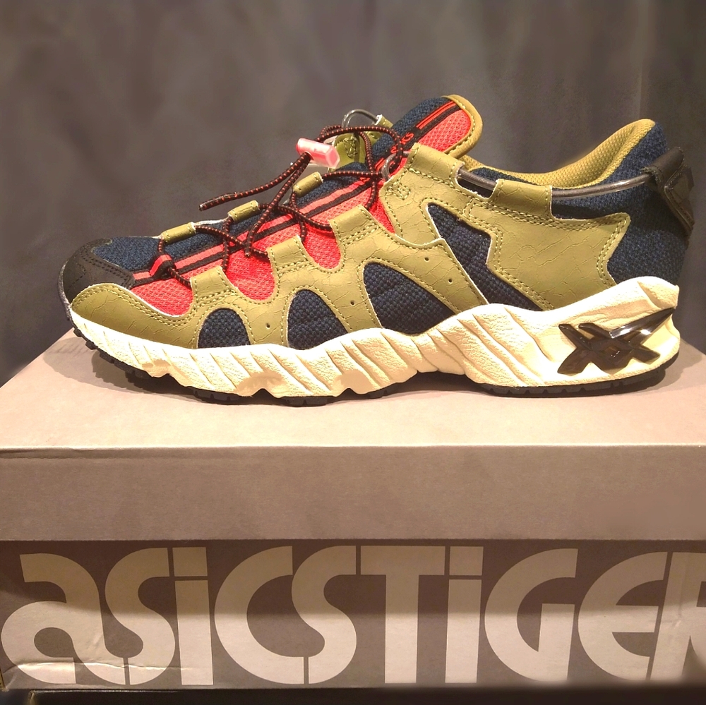 Asicstiger tenis shoes
